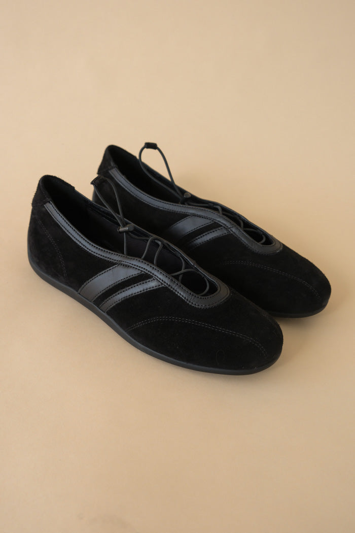 HOLLIE SNEAKER