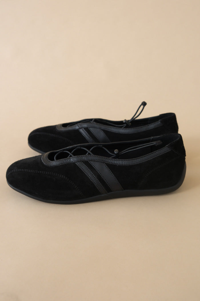 HOLLIE SNEAKER