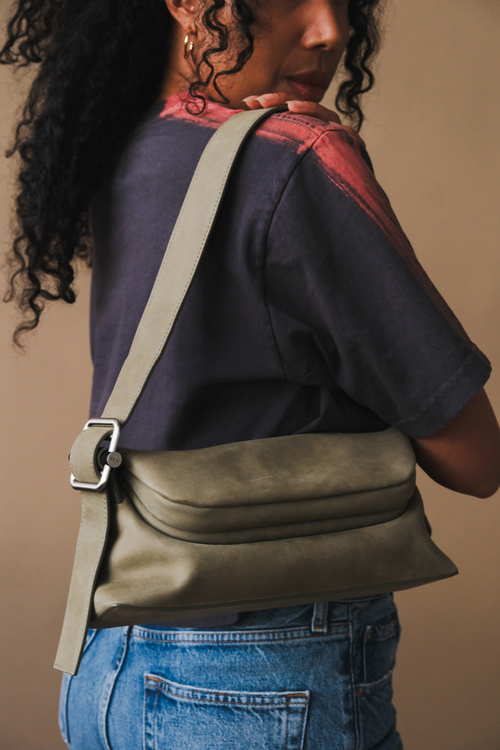 Osoi Folder brot bag marena khaki leather | Pipe and Row Boutique  