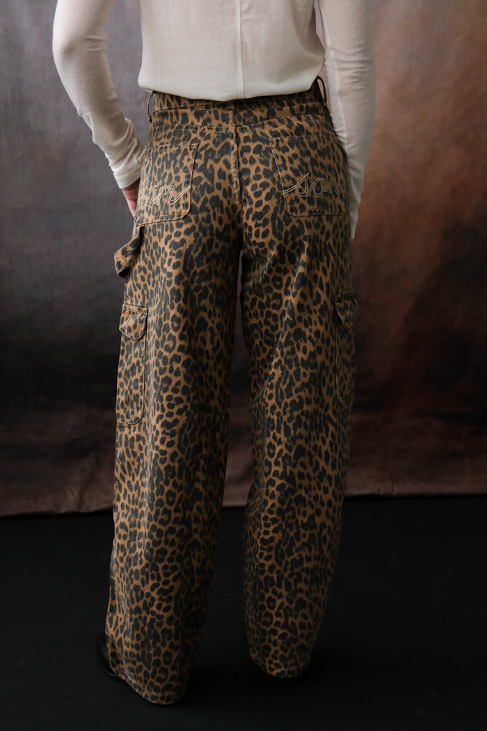 LEOPARD CARGOS