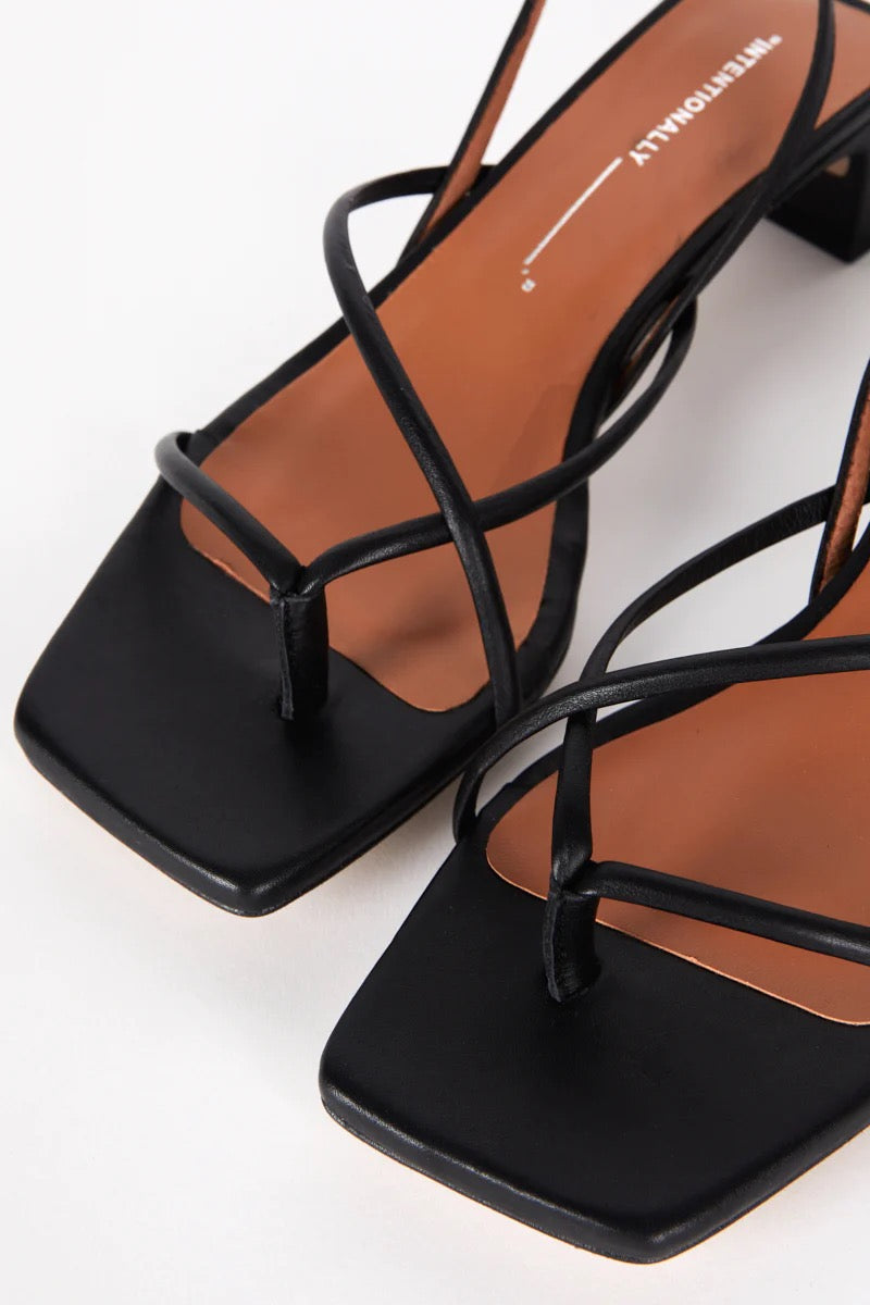 Intentionally Blank minimal Fifi sandal black leather low heel | Pipe and Row