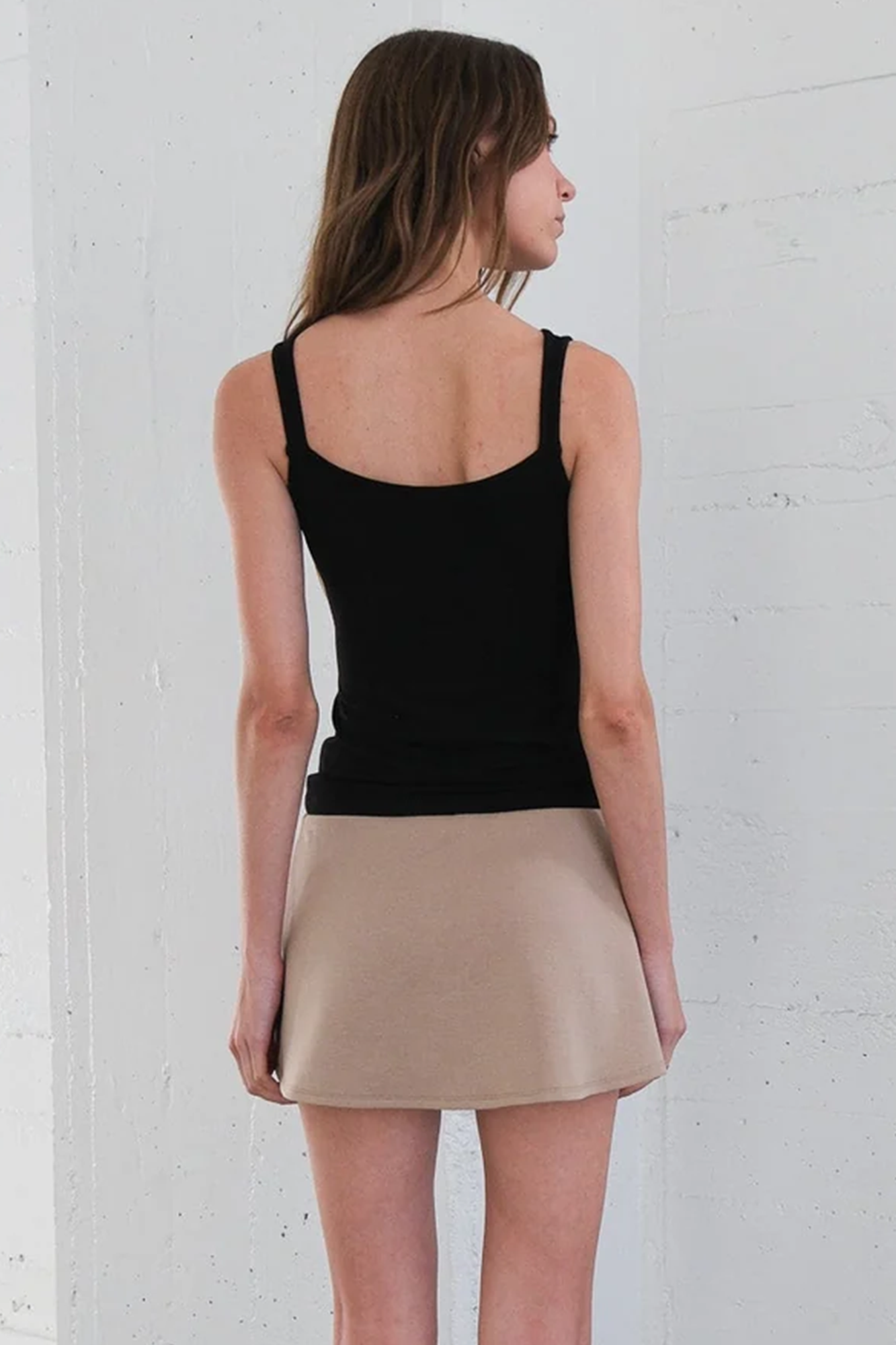 Geel Clark tank top black A boat neck tank top with a scoop back  PIPE AND ROW