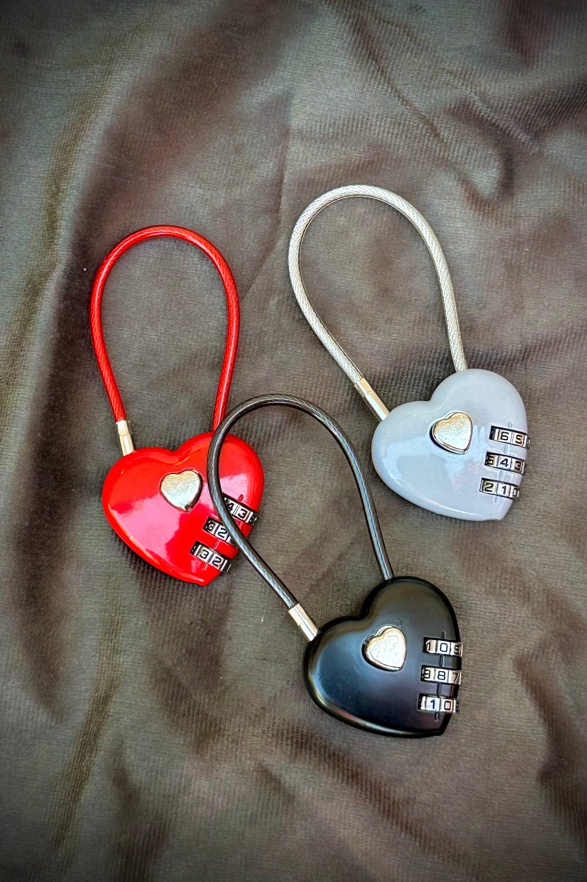 RED HEART LOCK BAG CHARM