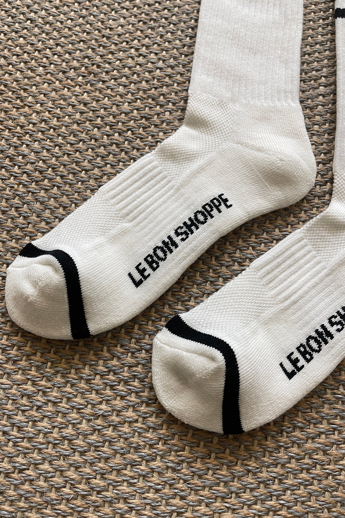 Le Bon Shoppe extended boyfriend socks classic white | Pipe and Row