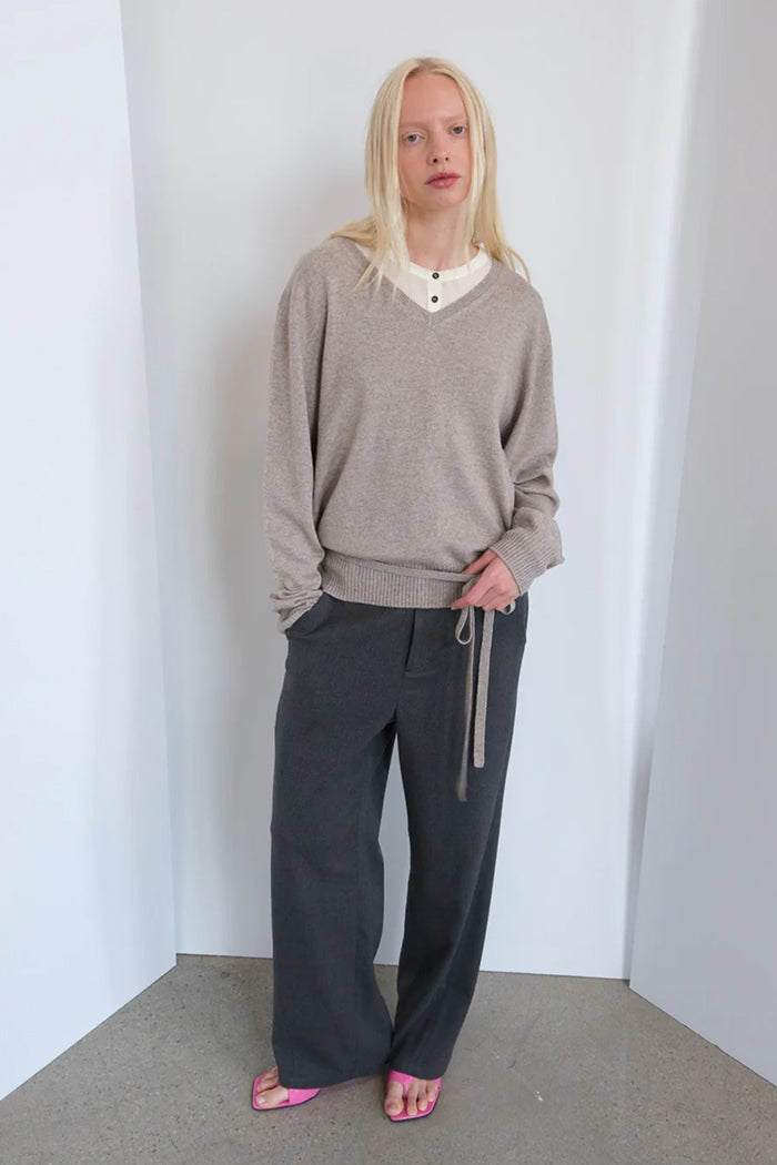 Geel Kiarra v-neck sweater belt walnut beige tan | Pipe and Row