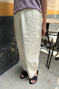 Le Bon Shoppe subtle tapered Gardener's utility pant ecru cream | Pipe and Row