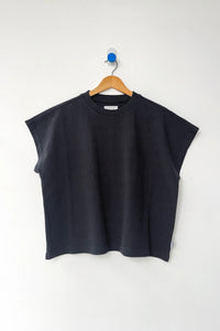 Le Bon Shoppe heavyweight muscle Jeanne t-shirt dark slate charcoal | Pipe and Row