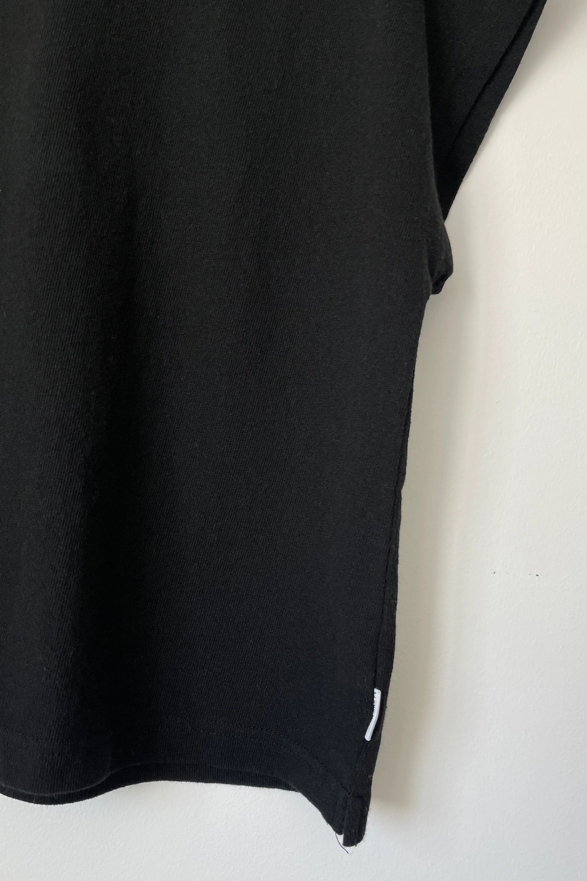 Le Bon Shoppe heavyweight urban muscle Jeanne t-shirt black cotton | pipe and row