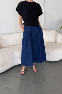 Le Bon Shoppe heavyweight urban muscle Jeanne tee black | pipe and row