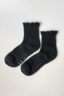 Le Bon Shoppe ruffled hugger crew ankle sock black | Pipe and ROW