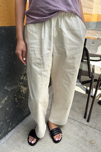Le Bon Shoppe subtle tapered Gardener's utility pant ecru cream | Pipe and Row