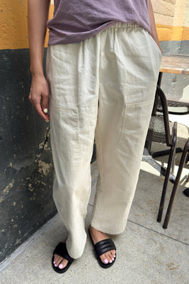 Le Bon Shoppe subtle tapered Gardener's utility pant ecru cream | Pipe and Row