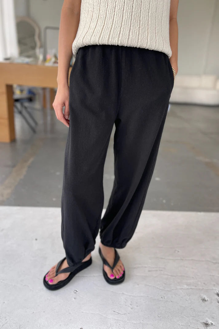 Le Bon Shoppe sweat balloon pants black | Pipe and Row Seattle Le Bon Shoppe sweat balloon pants black | Pipe and Row Seattle