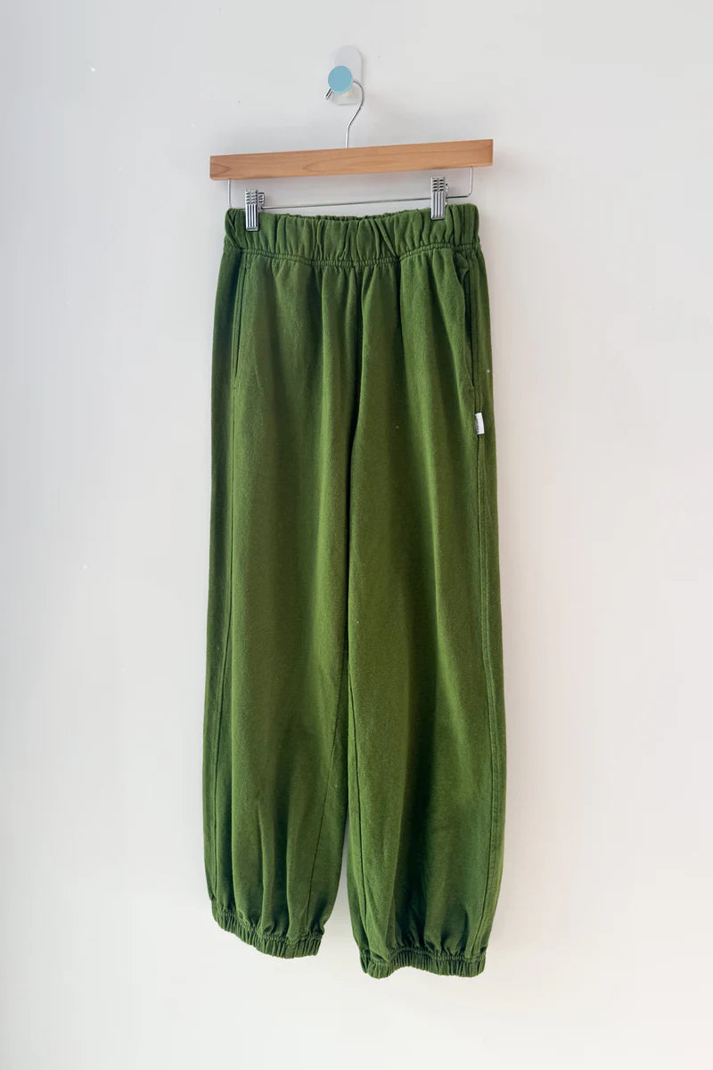 Le Bon Shoppe sweat balloon pants collard green | Pipe and Row Seattle Fremont Boutique