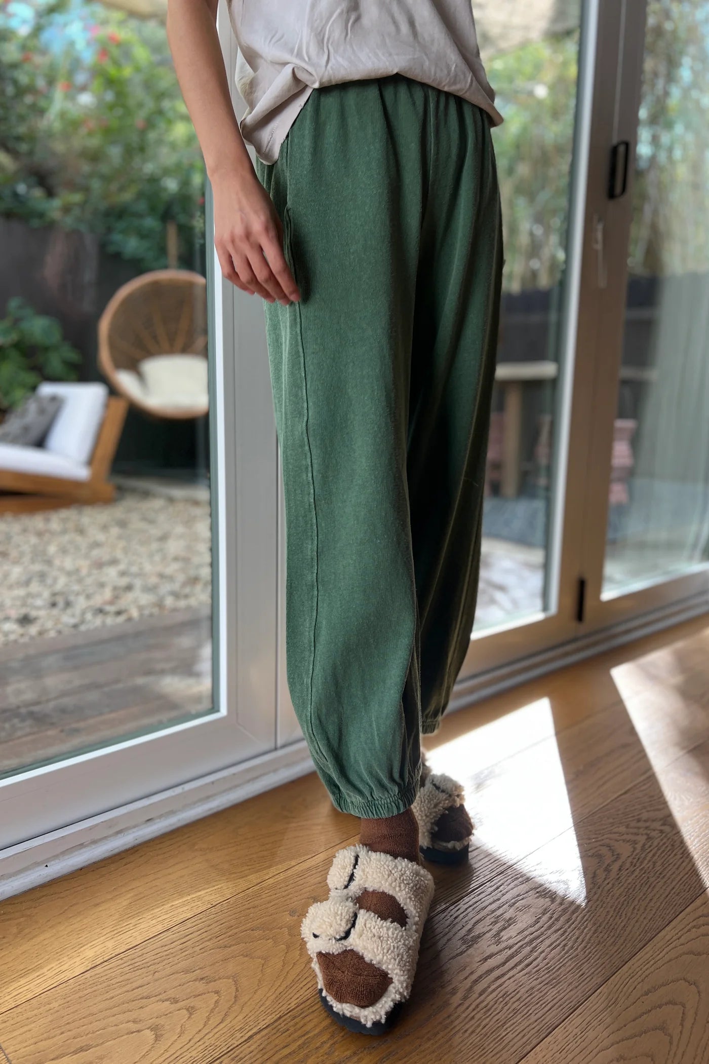 Le Bon Shoppe sweat balloon pants basil green | Pipe and Row Le Bon Shoppe sweat balloon pants basil green | Pipe and Row