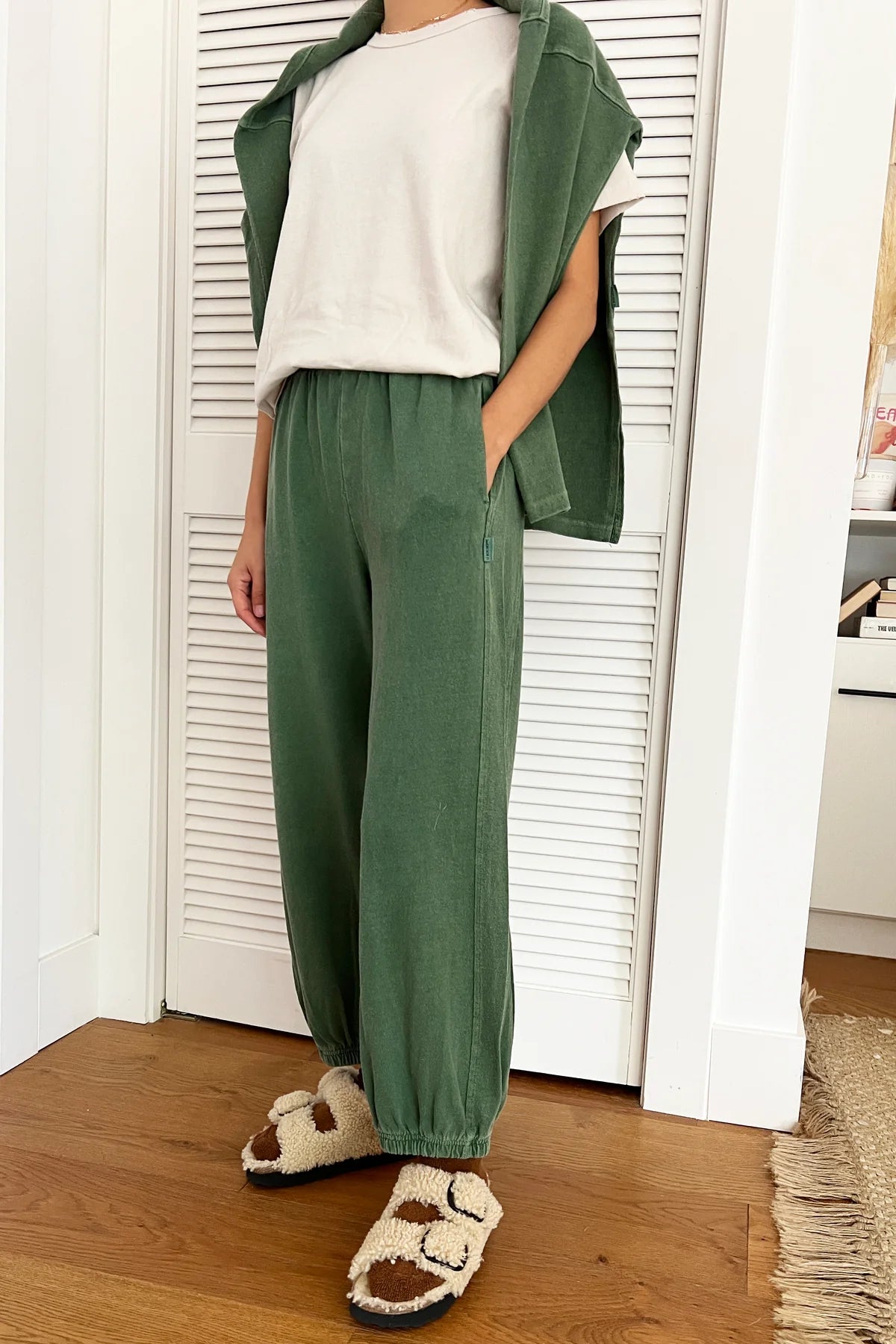 Le Bon Shoppe sweat balloon pants basil green | Pipe and Row