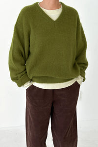 Le Bon Shoppe v-neck James Mohair sweater leaf green | Pipe and Row