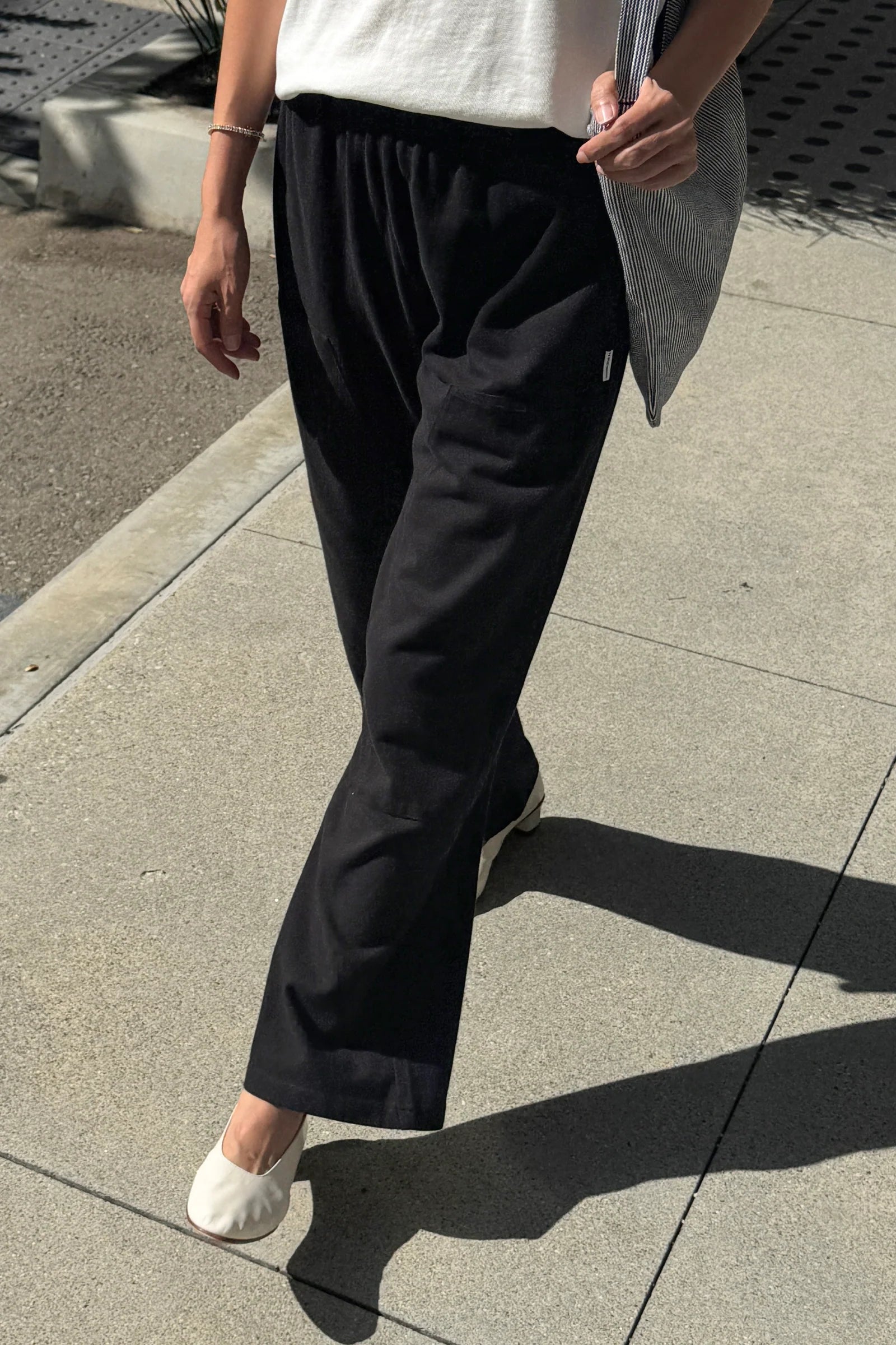 Le Bon Soft Jersey Terra Pants black utility sweats | Pipe and Row