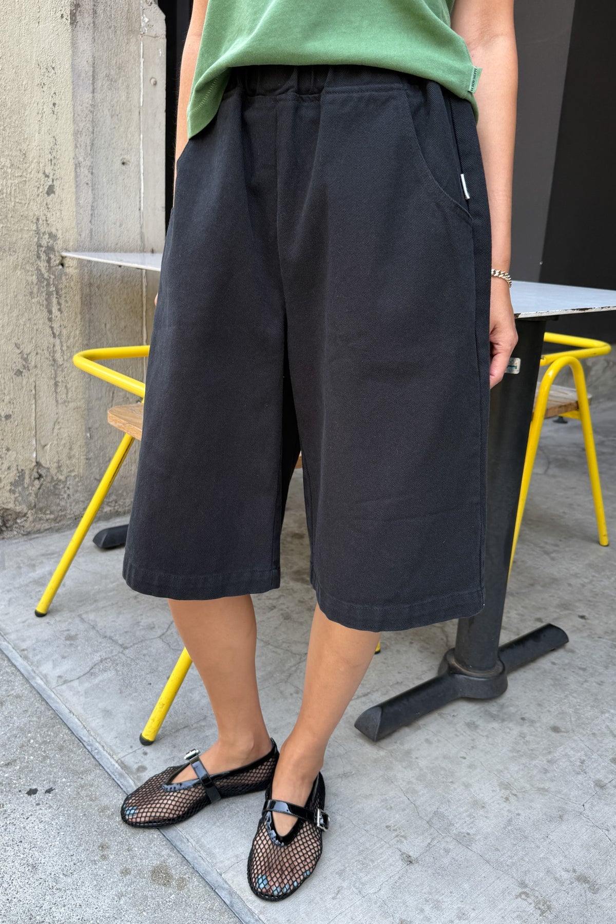 Le Bon shop Liam bermuda long loose shorts black canvas | Pipe and Row