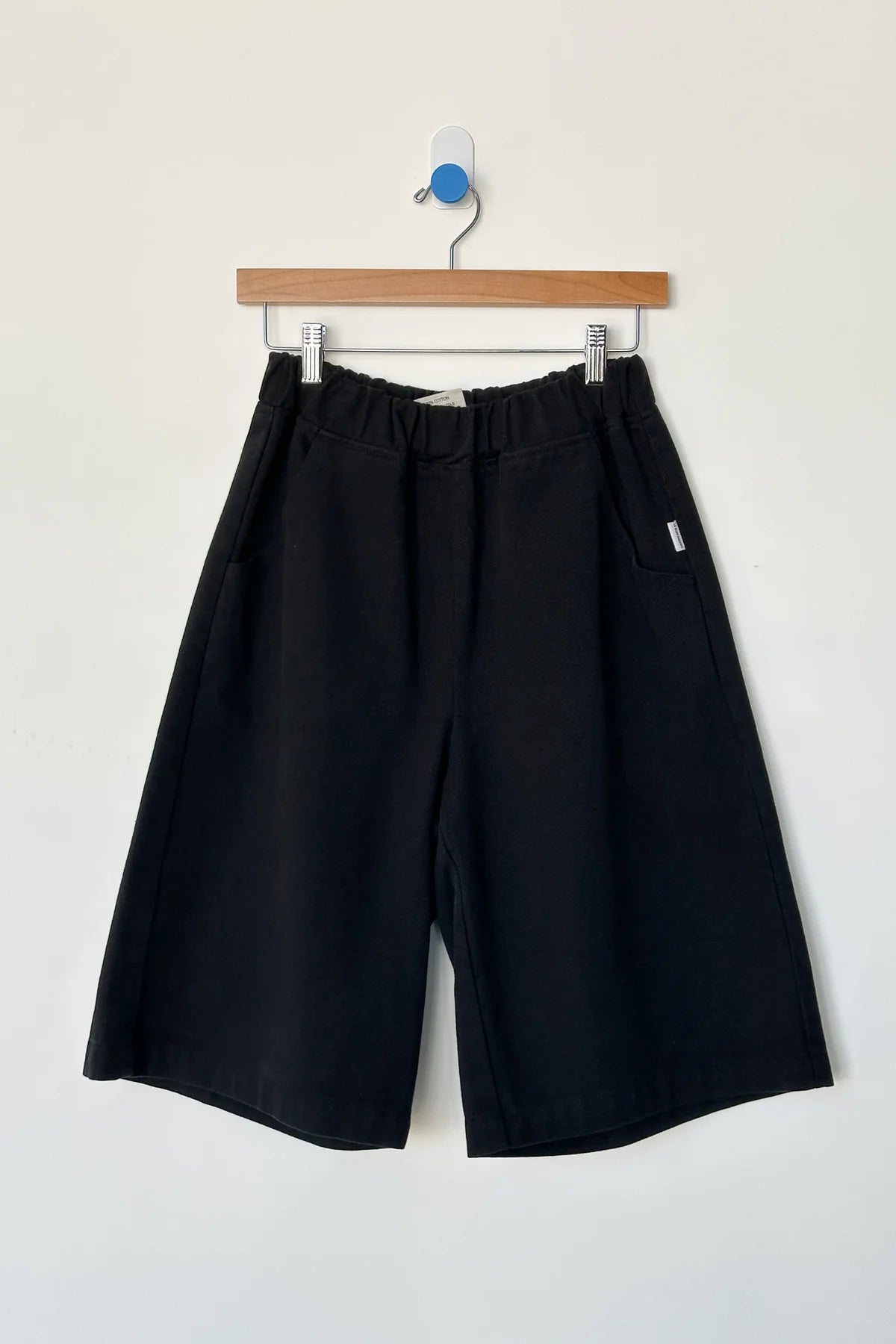 Le Bon shop Liam bermuda long loose shorts black canvas | Pipe and Row