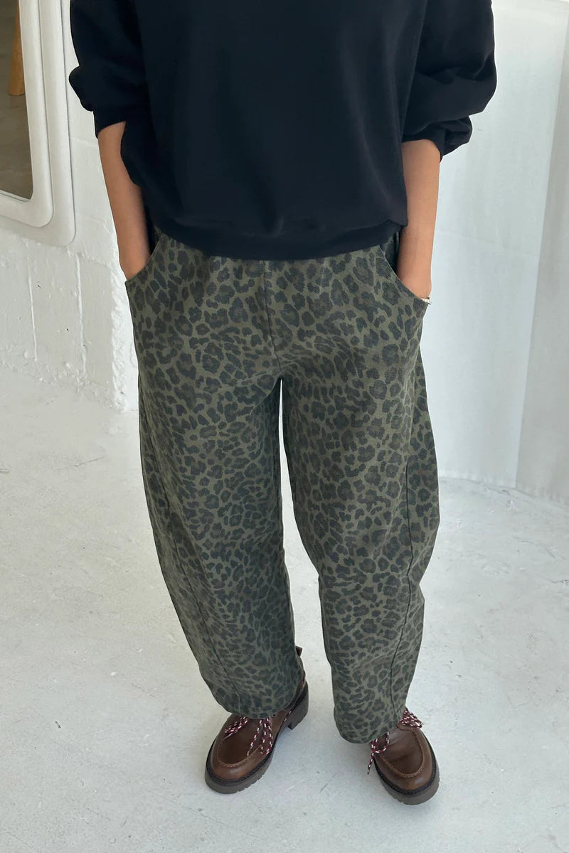 Le Bon shoppe elastic waist Arc pants fern leopard print canvas | Pipe and Row