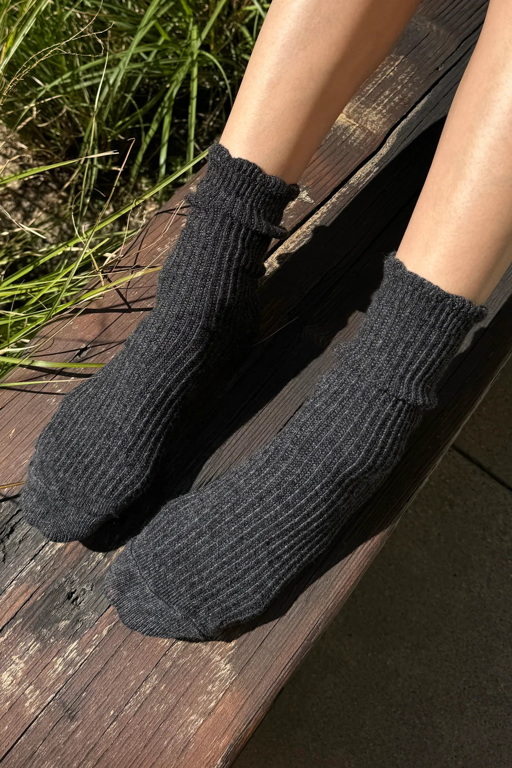 LINEN SCALLOP SOCKS