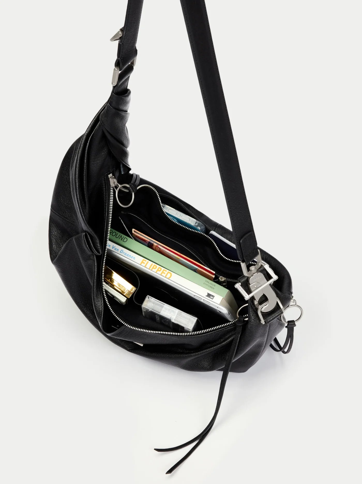 SKETCH MEDIUM CROISSANT BAG