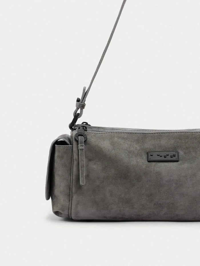 CAPTURE MEDIUM SLING BAG