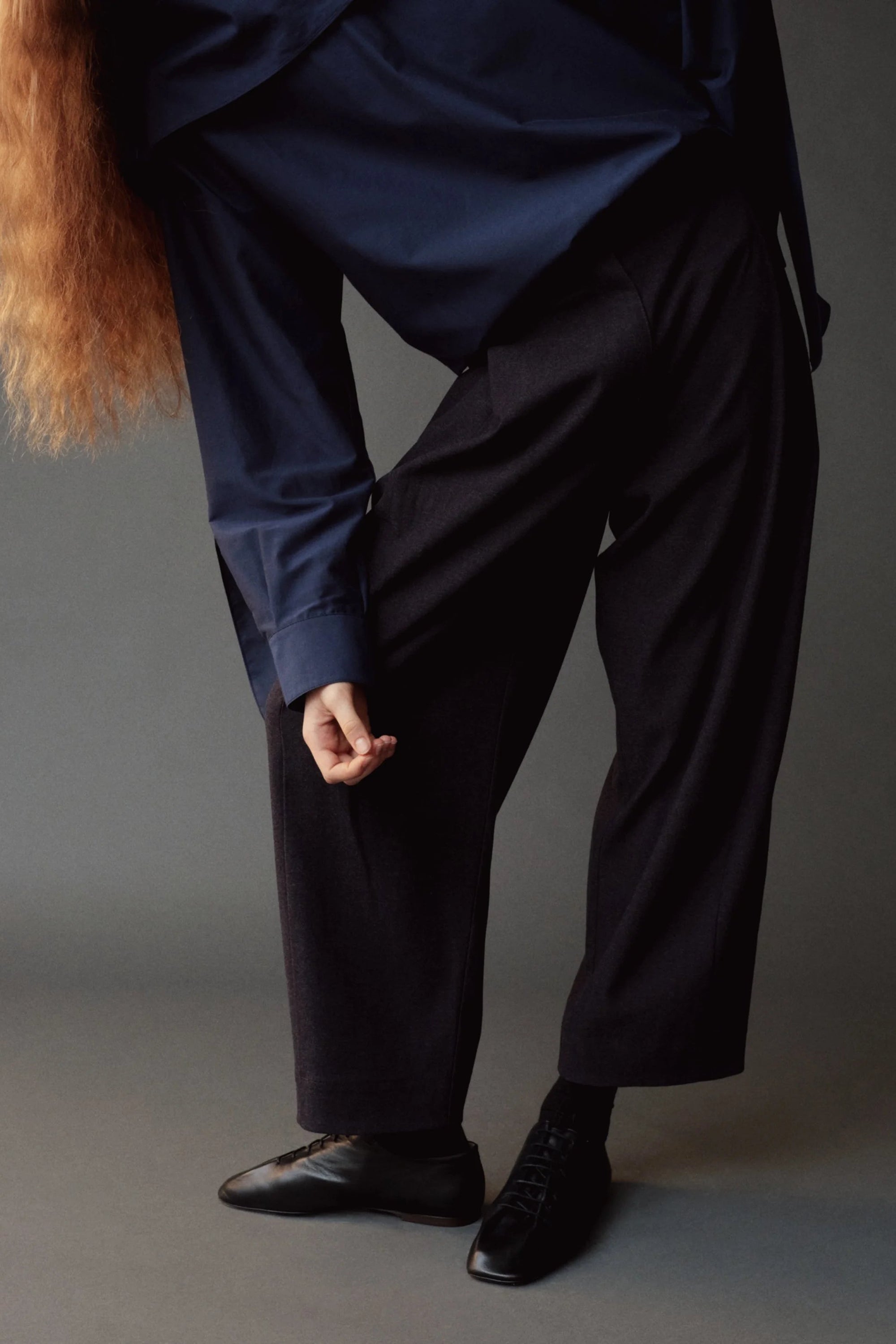 Mijeong Park relaxed fit cropped barrel leg pants navy blue | Pipe and Row