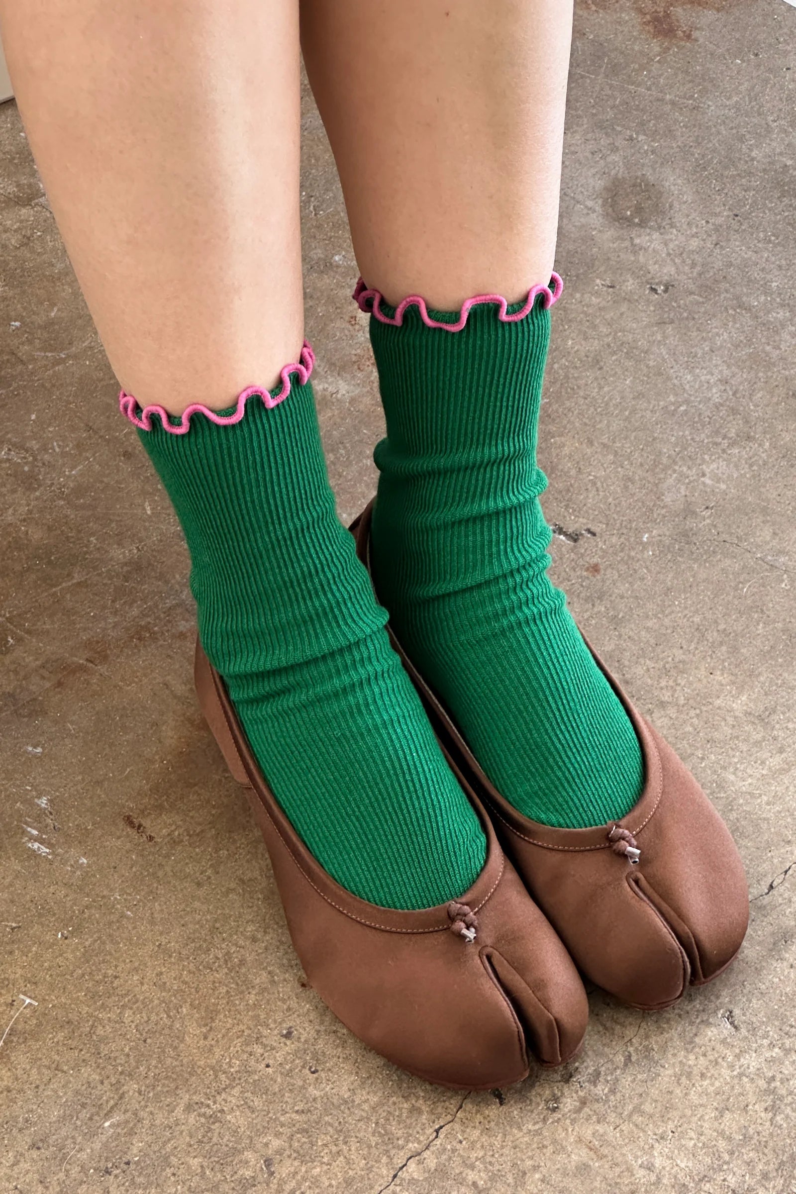 Noble x Le Bon Shoppe ruffled ribbed modal socks spinach green pink | Pipe and Row