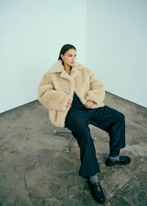 Norr oversized Bang teddy shearling jacket beige ecru Wide lapels PIPE AND ROW