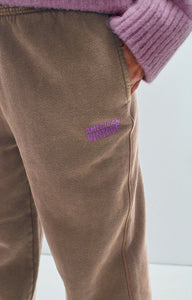 American Vintage relaxed Plizzy sweatpants vintage chestnut brown | Pipe and Row