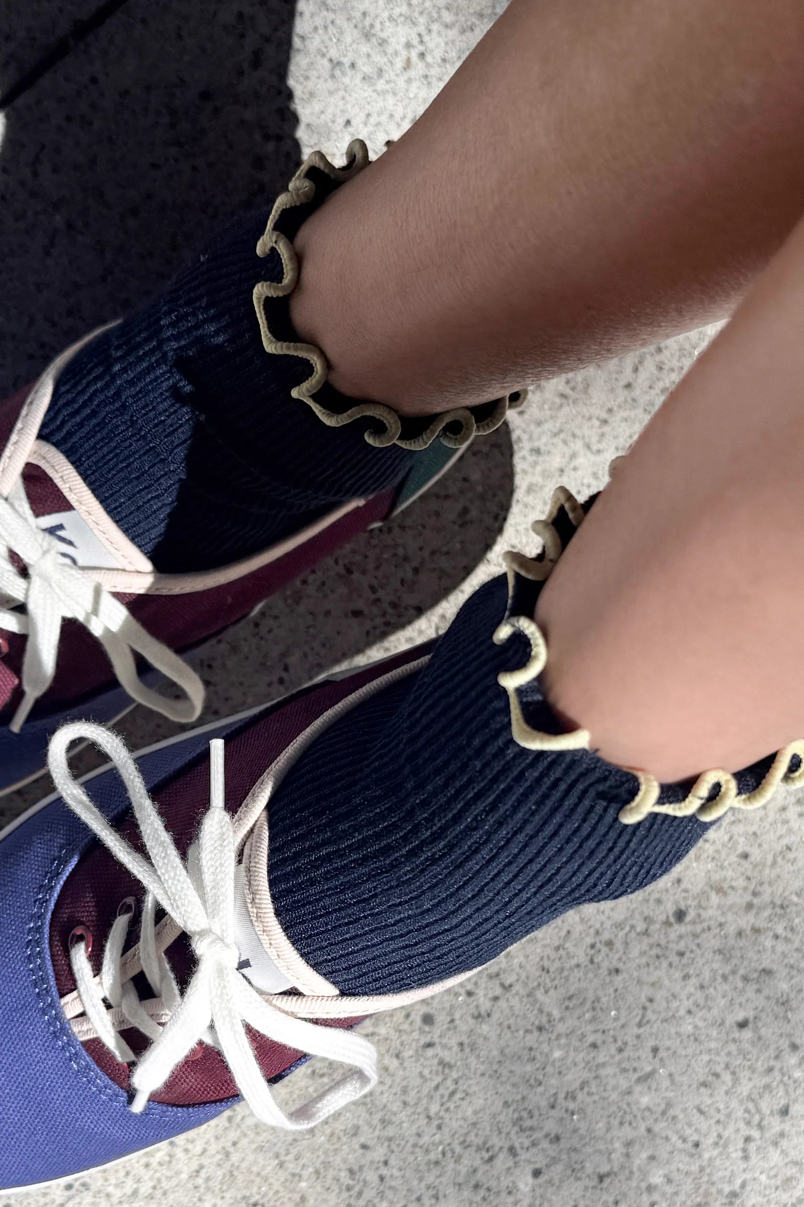 PETITE RUFFLED MODAL SOCKS