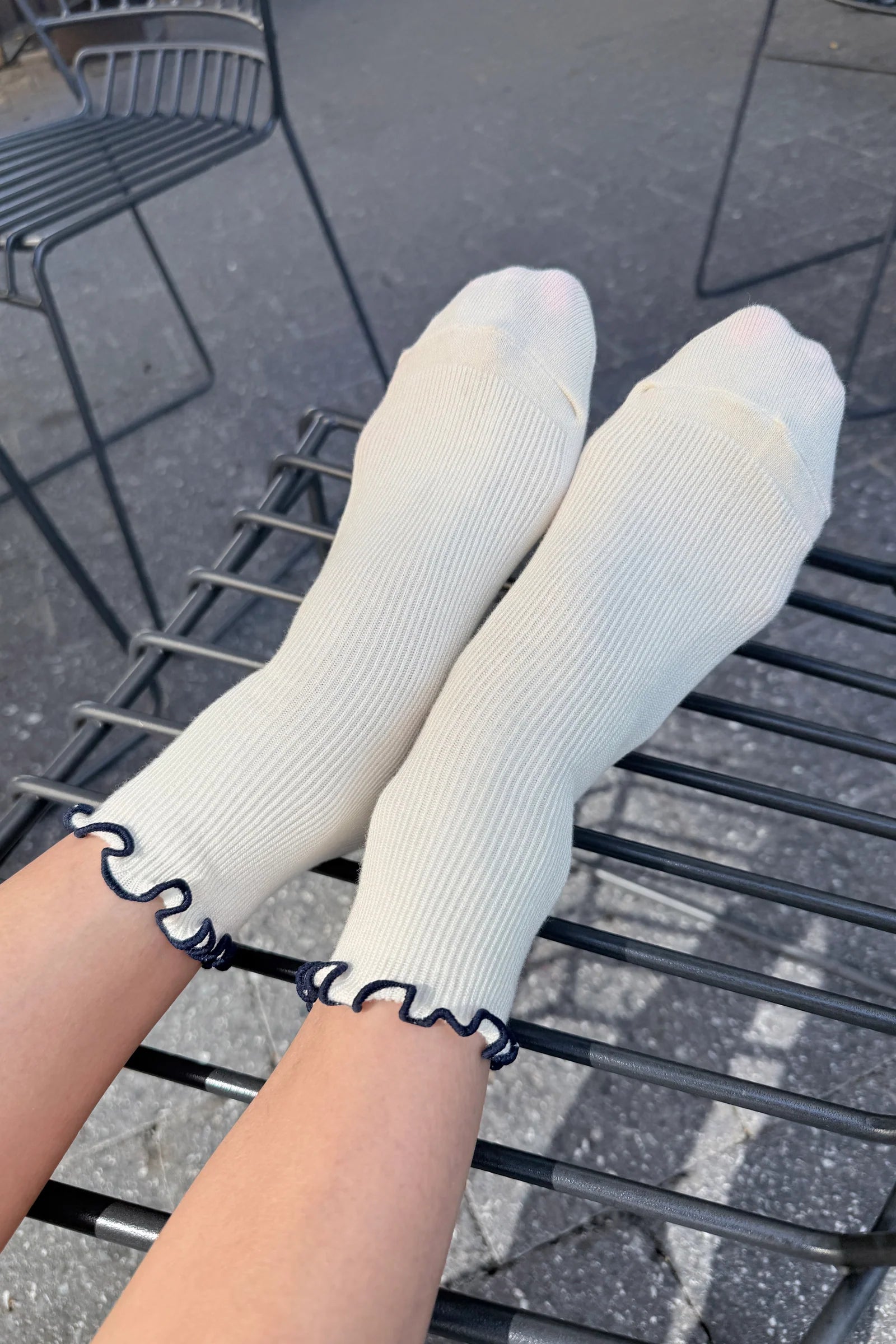 PETITE RUFFLED MODAL SOCKS