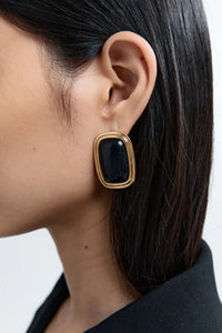Heaven Mayhem rectangle Ribbon earring in black enamel and gold | Pipe and row