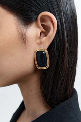 Heaven Mayhem rectangle Ribbon earring in black enamel and gold | Pipe and row