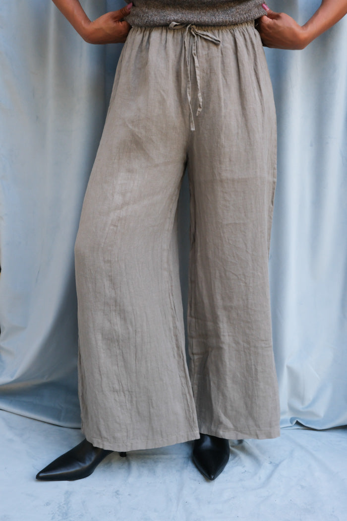 Shani baggy wide leg linen pants taupe | Pipe and Row