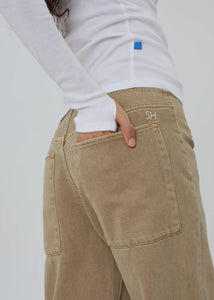 Still Here low rise Sport Jean straight leg jogger jean denim pear khaki tan brown | Pipe and Row Seattle Boutique