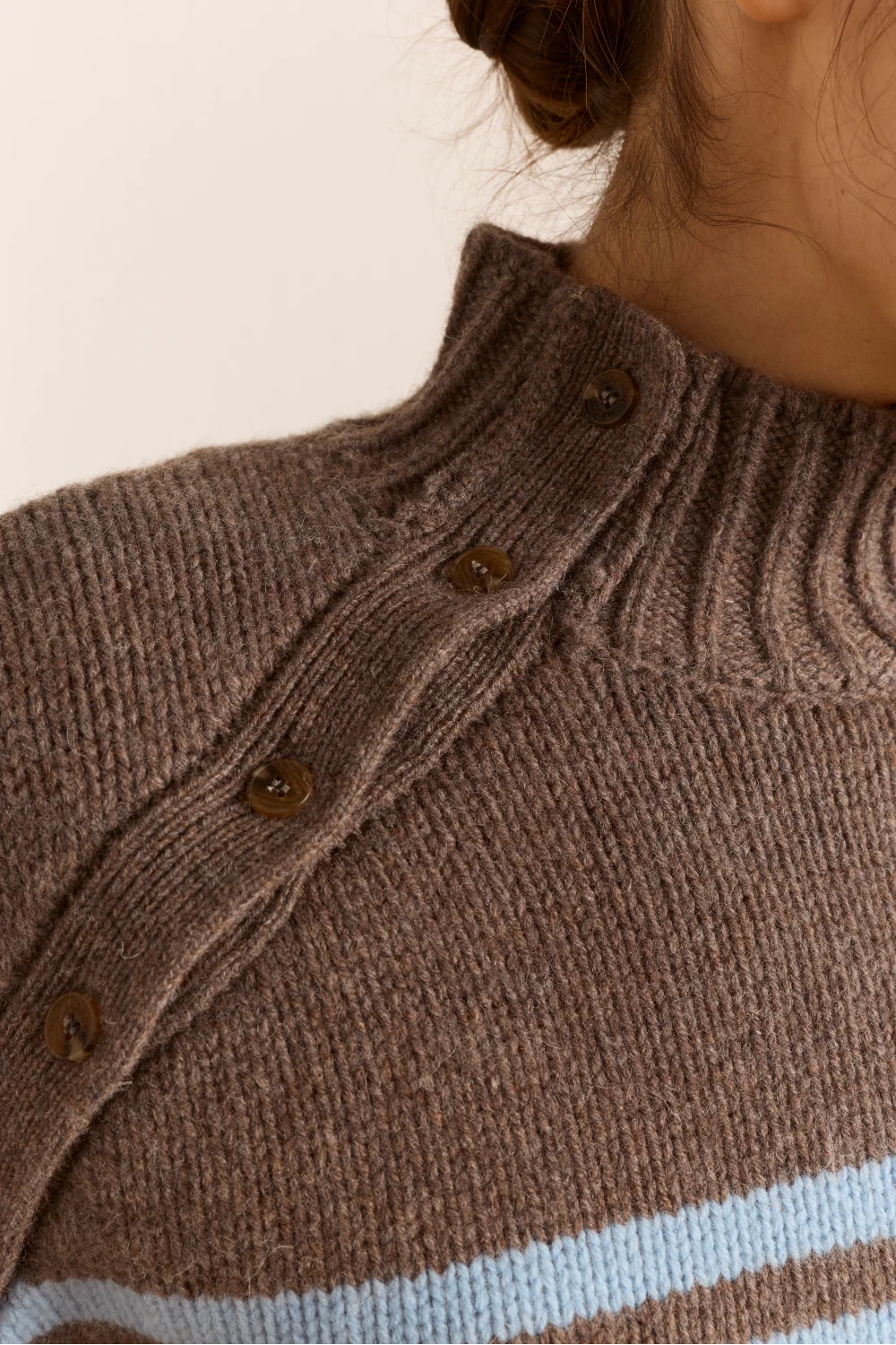 TALLULAH BUTTON LAMBSWOOL SWEATER