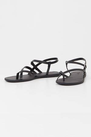 Vagabond Tia 2.0 strappy minmal sandal black leather | Pipe and Row