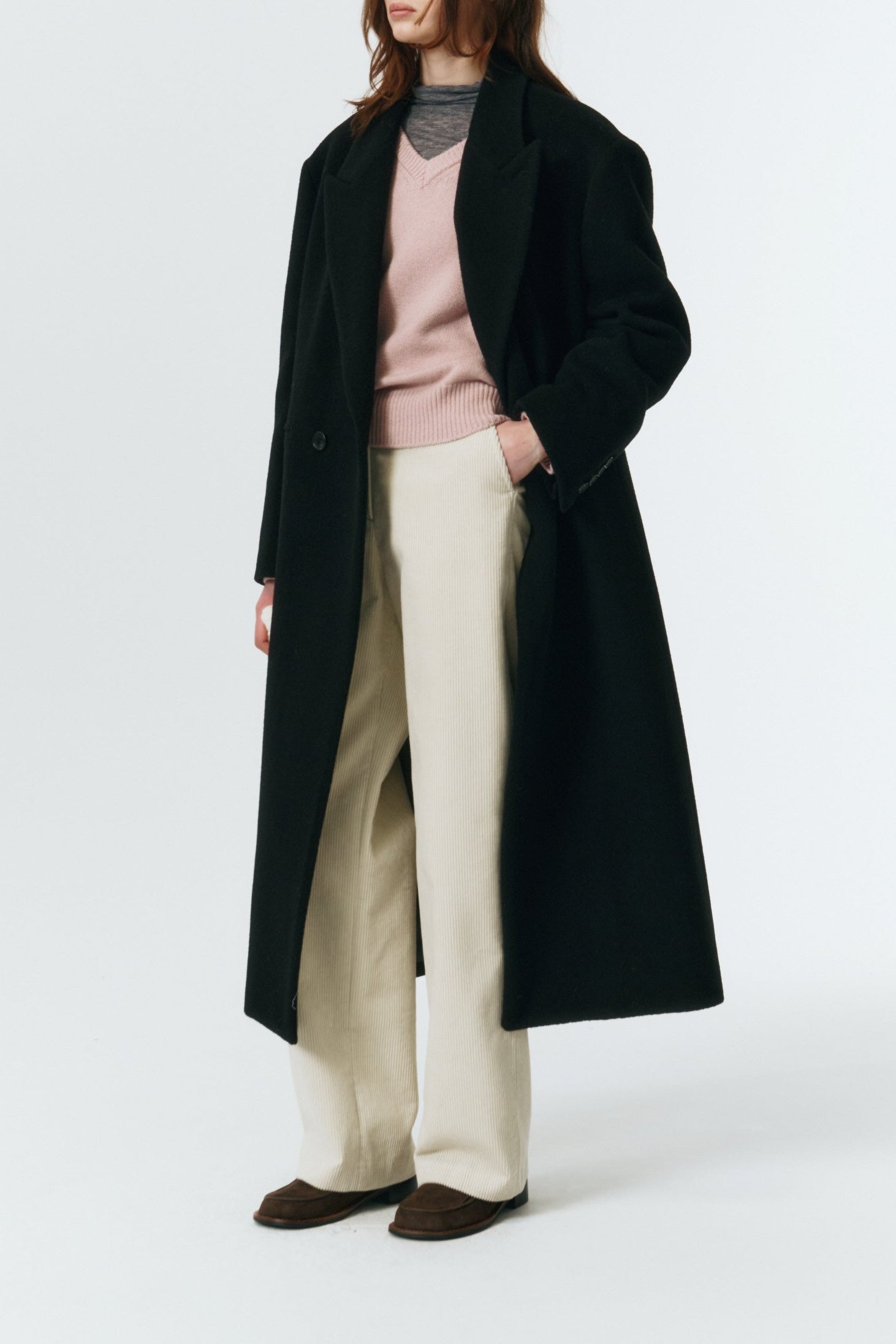 UNISEX SOFT VOLUME V-NECK SWEATER