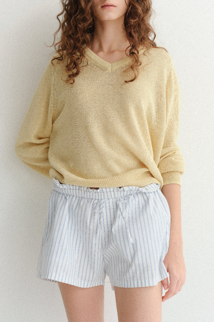 UNISEX V-NECK SWEATER