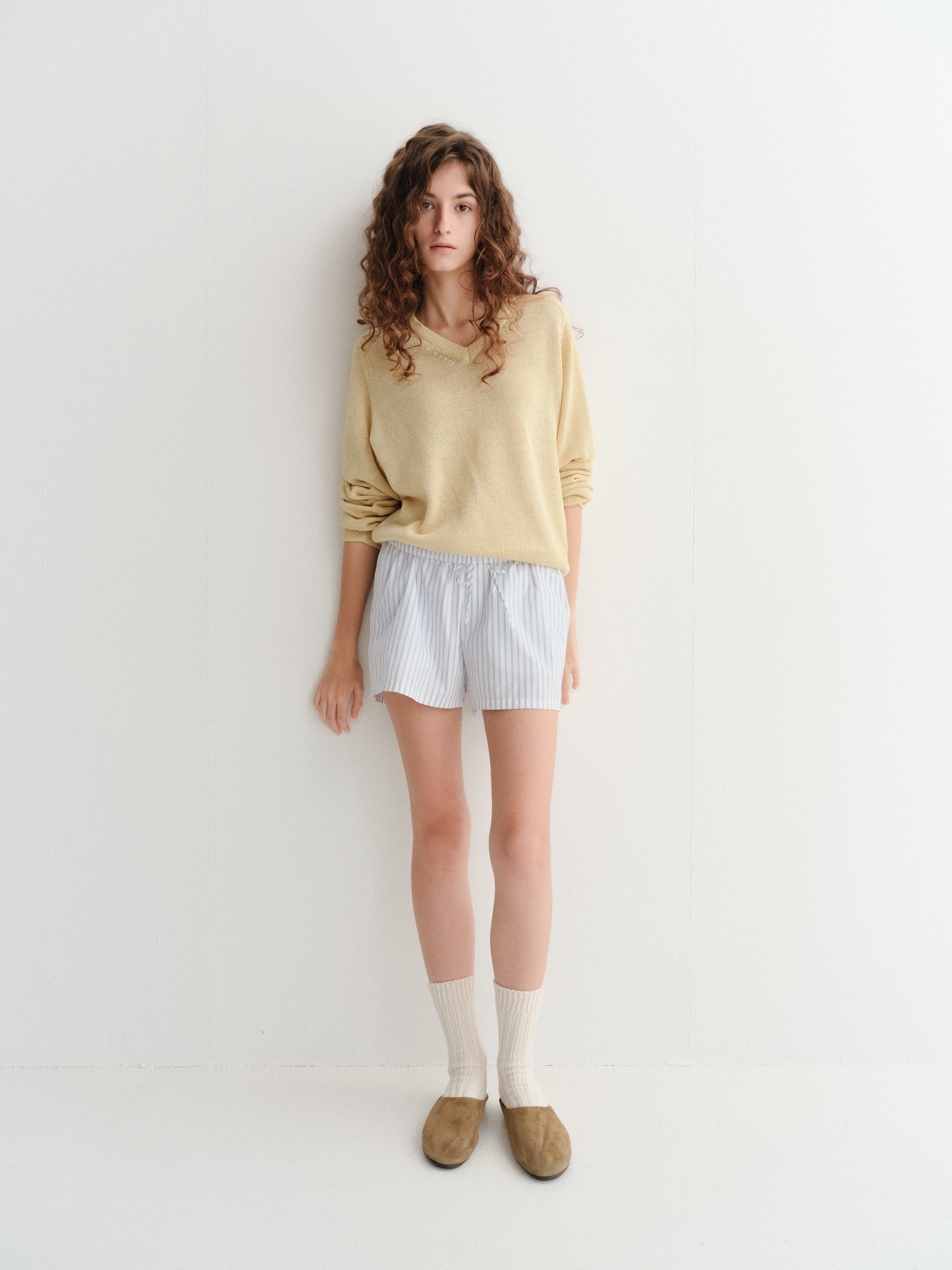 UNISEX V-NECK SWEATER