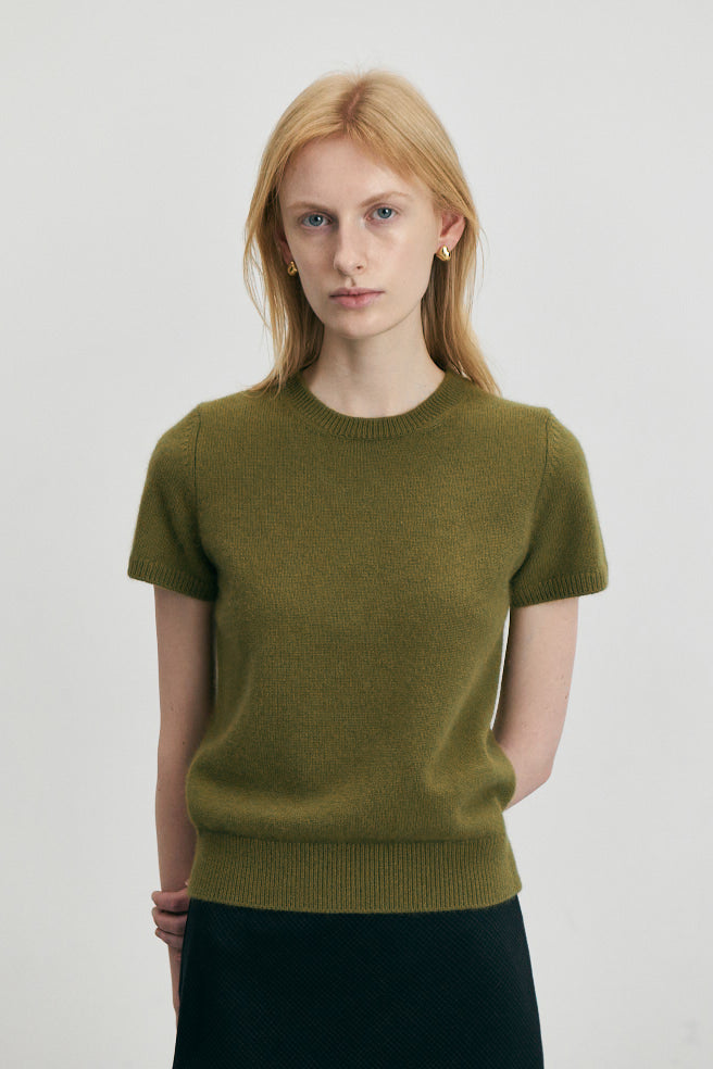 HALF SLEEVE KNIT TOP