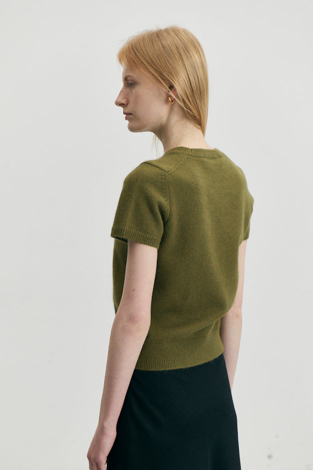 HALF SLEEVE KNIT TOP