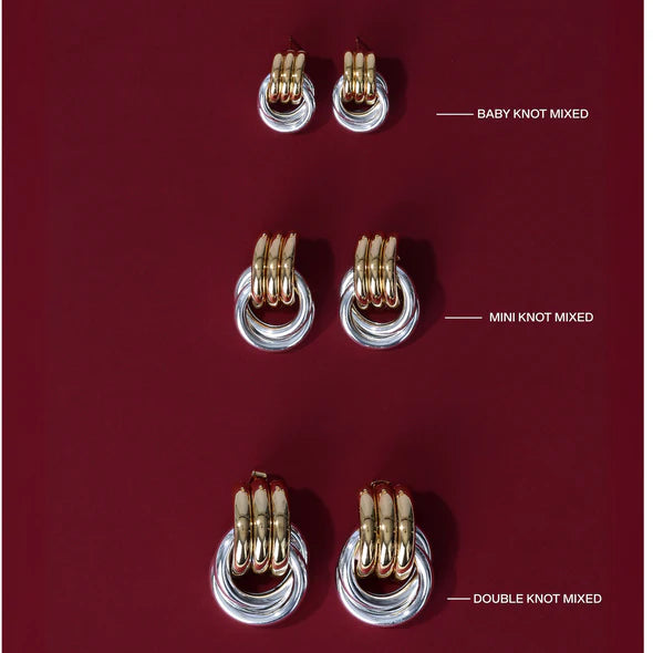 MINI KNOT EARRING