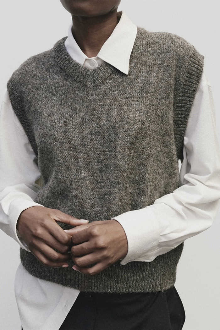 Mijeong Park wool blend v-neck sweater vest heather brown | Pipe and Row Seattle 