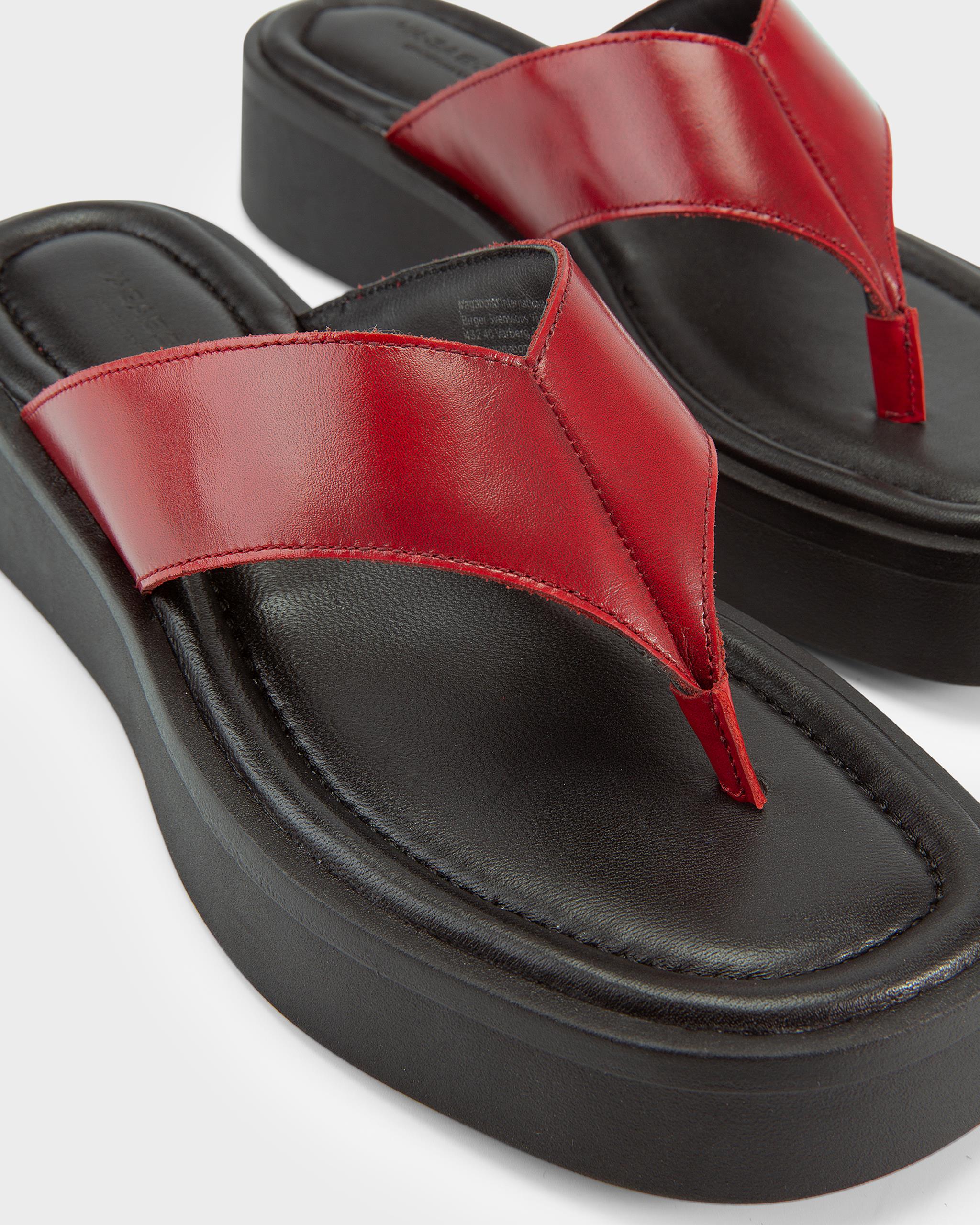 Vagabond Danya platform thong sandal black leather red strap 6104-018-47 PIPE AND ROW