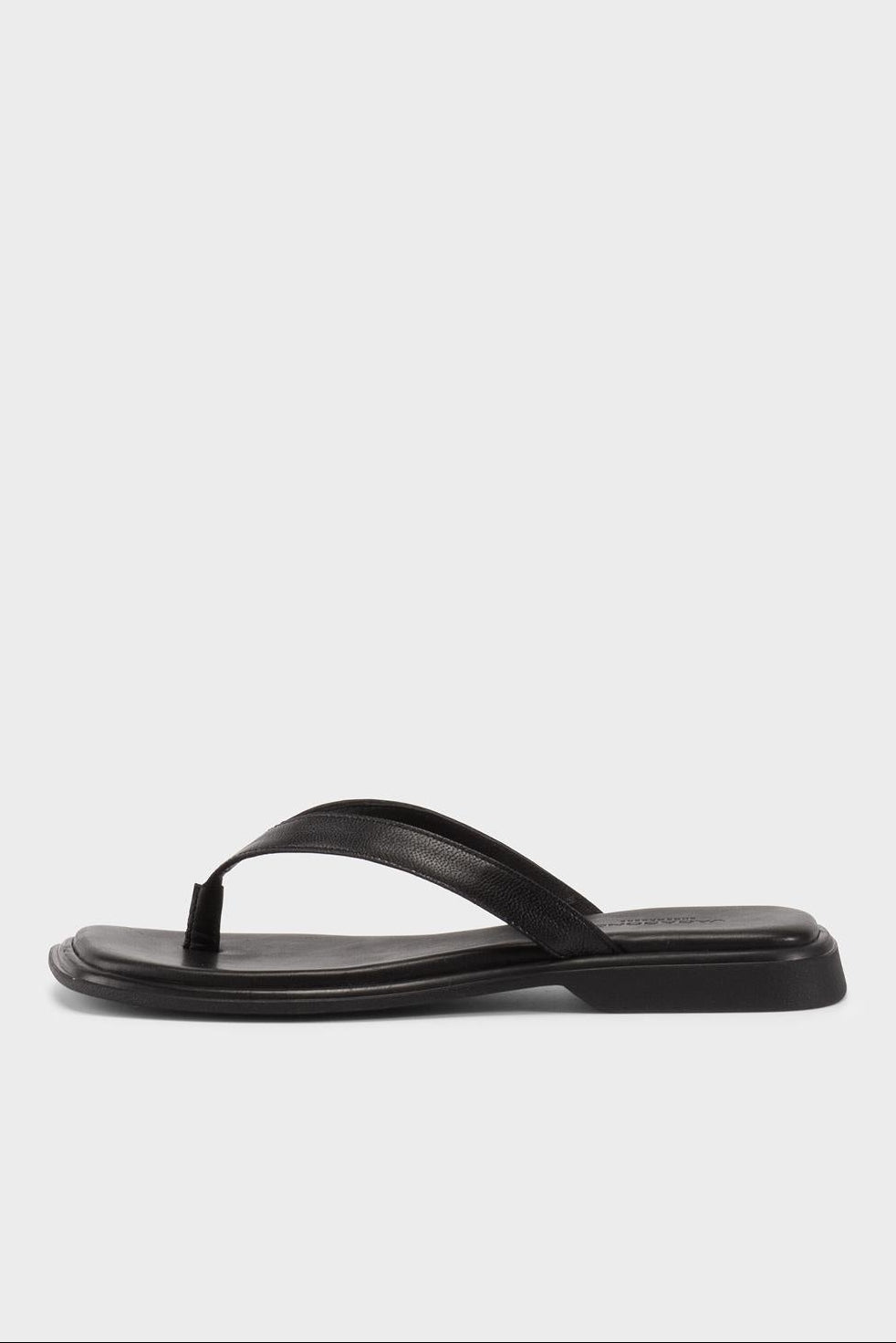 Vagabond Izzy thong sandal black Sleek flip-flops square toe black leather 5913-401-20 PIPE AND ROW