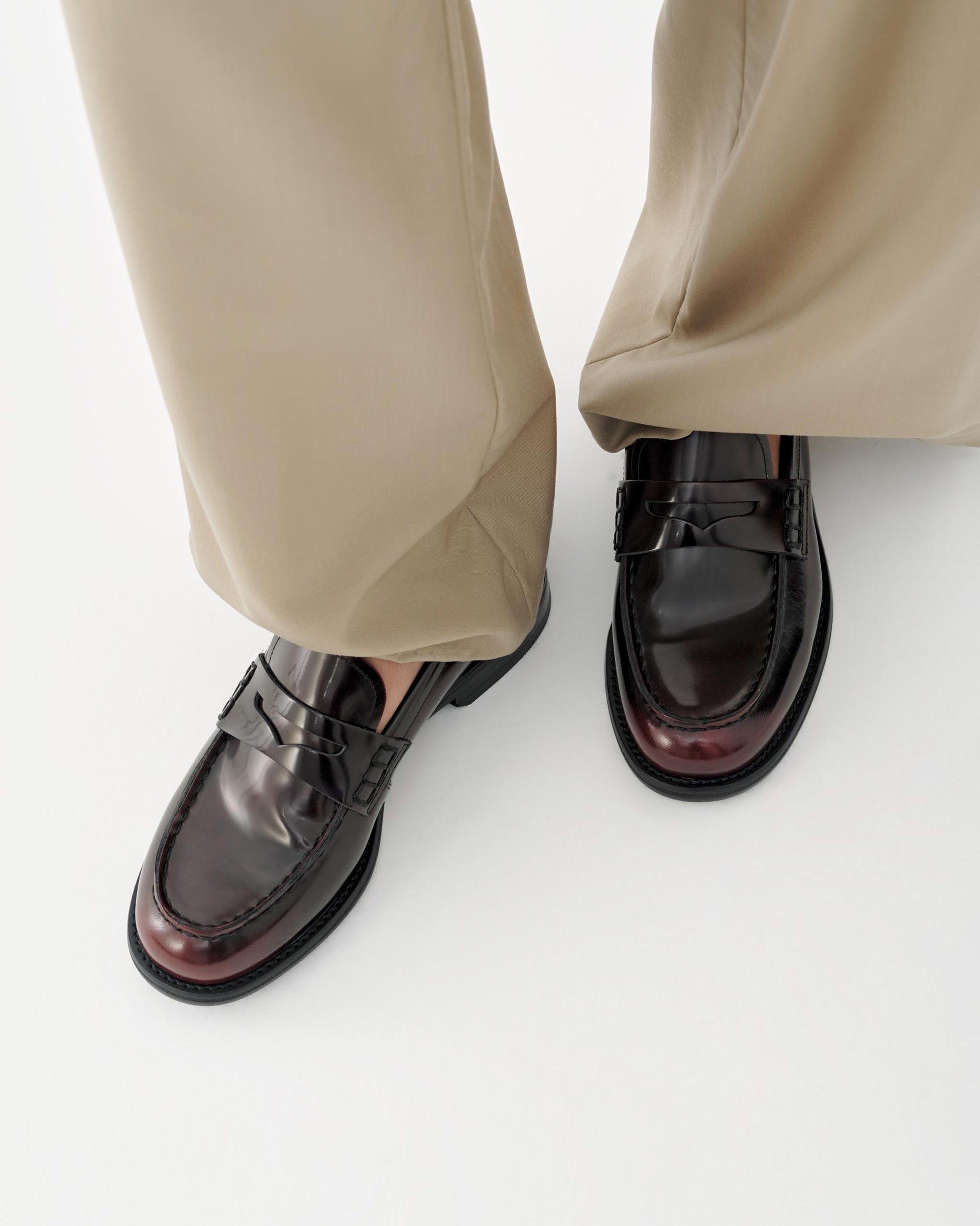 Vagabond Linn red bordo brown leather penny loafers. 6036-001-20 PIPE AND ROW